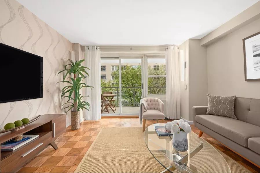 363 E 76TH Street #5M, Manhattan, NY 10075