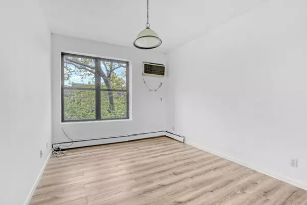 Brooklyn, NY 11218,510 OCEAN Parkway #4J