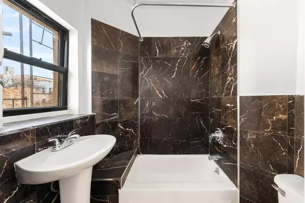 Brooklyn, NY 11237,195 WYCKOFF Avenue #2B