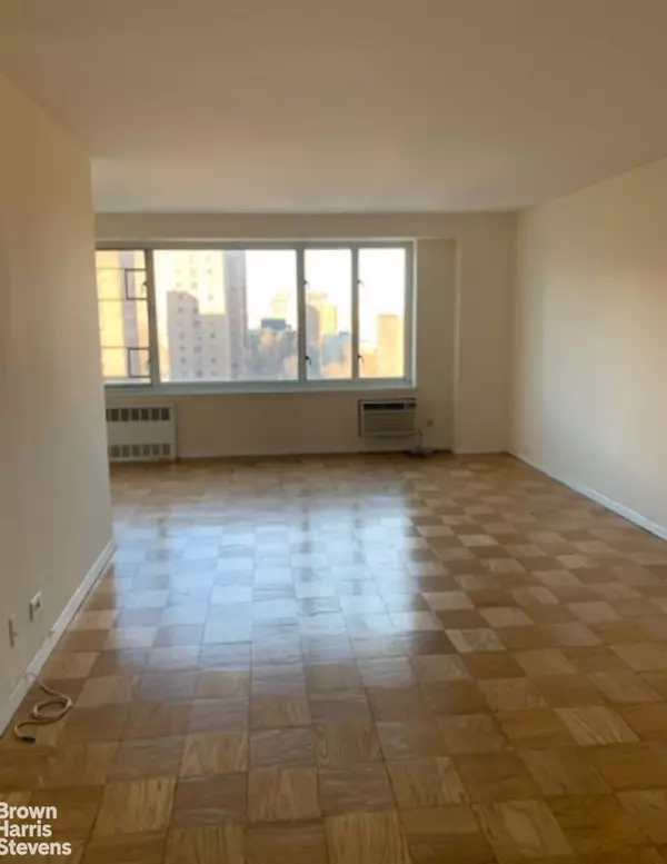 Manhattan, NY 10025,392 CENTRAL Park W #8G