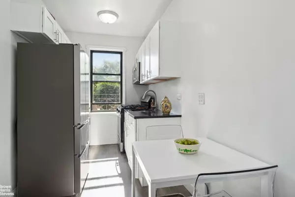 Brooklyn, NY 11230,1171 OCEAN Parkway #3F