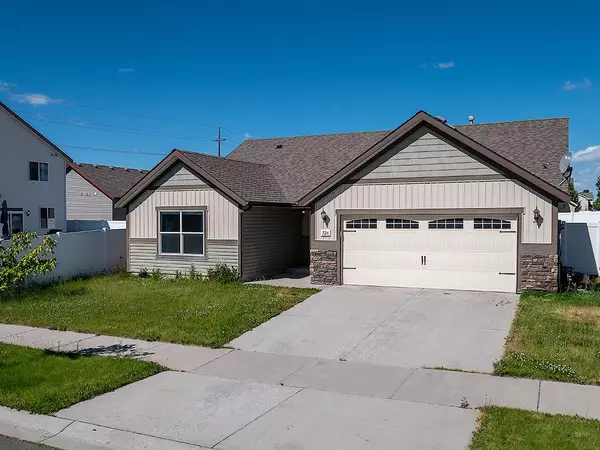 526 S Lawson St, Airway Heights, WA 99001