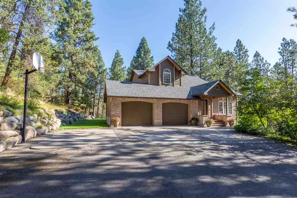 9106 S Quaking Aspen Ln, Valleyford, WA 99036