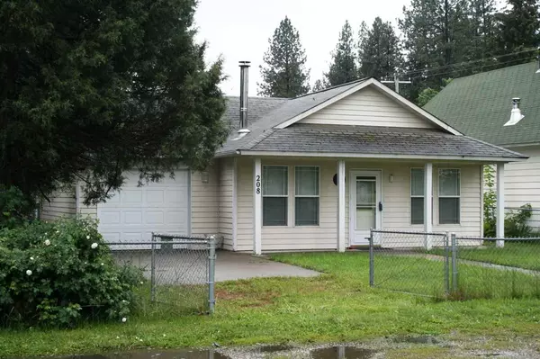 208 E A St, Deer Park, WA 99006