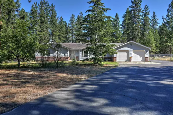 4409 E Greenbluff Rd, Colbert, WA 99005