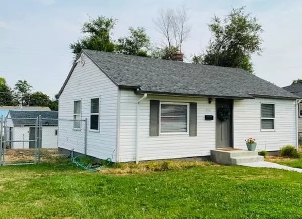 2303 E Rockwell Ave,  Spokane,  WA 99208