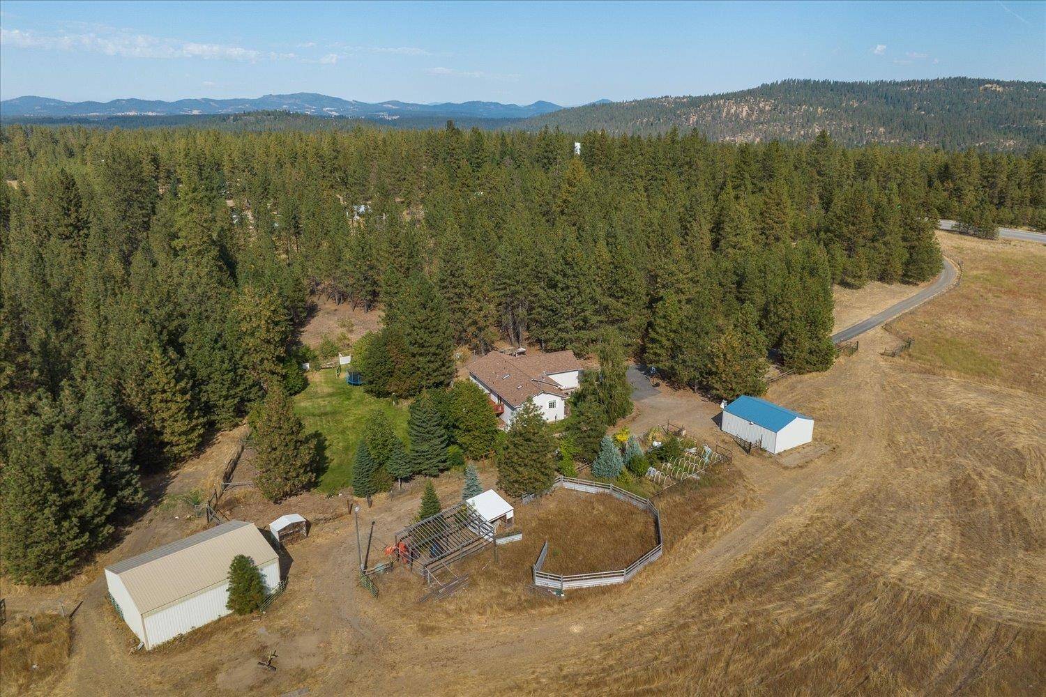Chattaroy, WA 99003,33117 N Newport Hwy