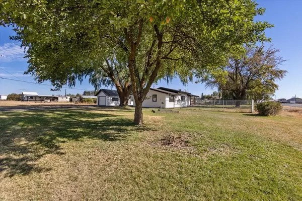 Creston, WA 99117,230 N Watson St