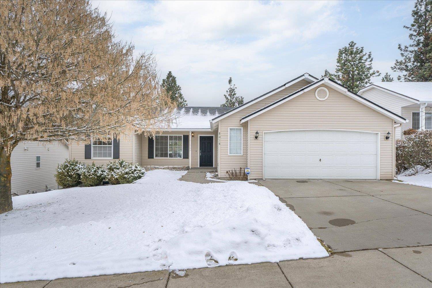 8018 E Woodland Park Dr, Spokane, WA 99212