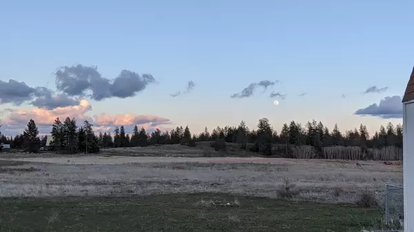 Reardan, WA 99029,13008 N Wood Rd