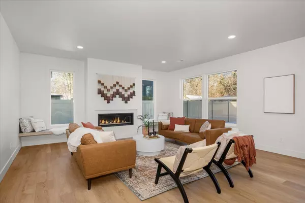 Spokane, WA 99203,25 E 30th Ave