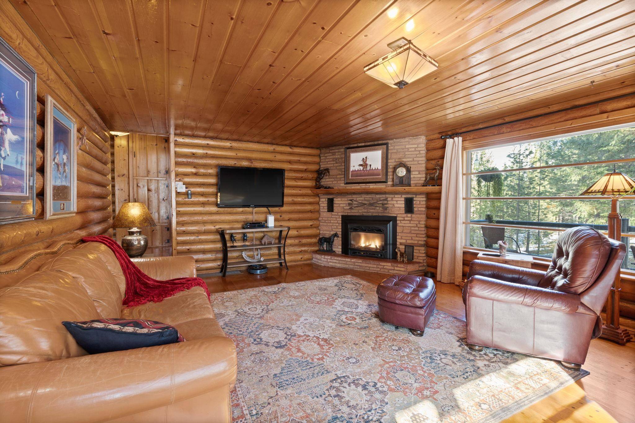 Mead, WA 99021,13309 N Market St