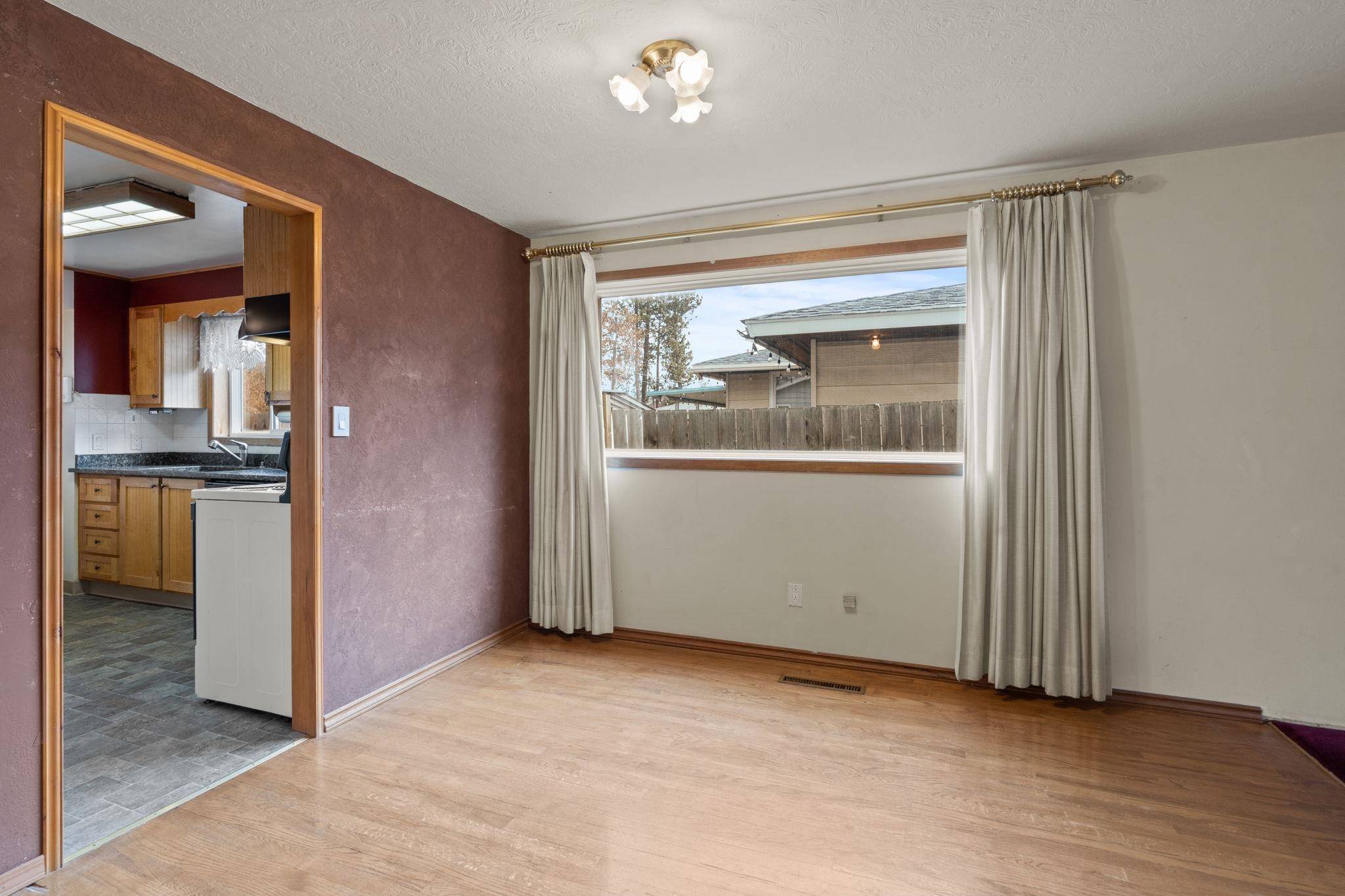 Spokane, WA 99208,3106 W Rosewood Ave