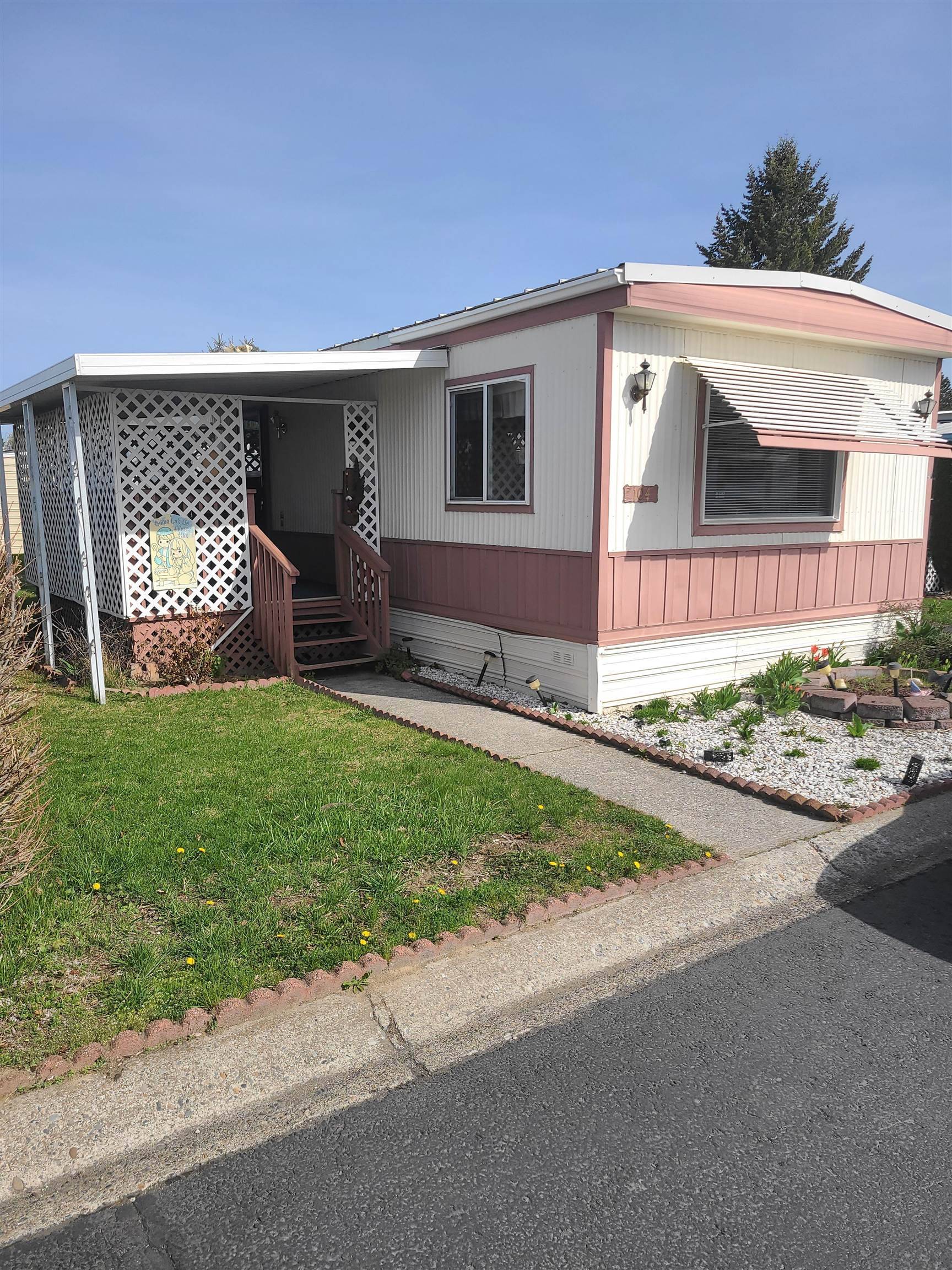 1211 E Lyons Ave, Spokane, WA 99208
