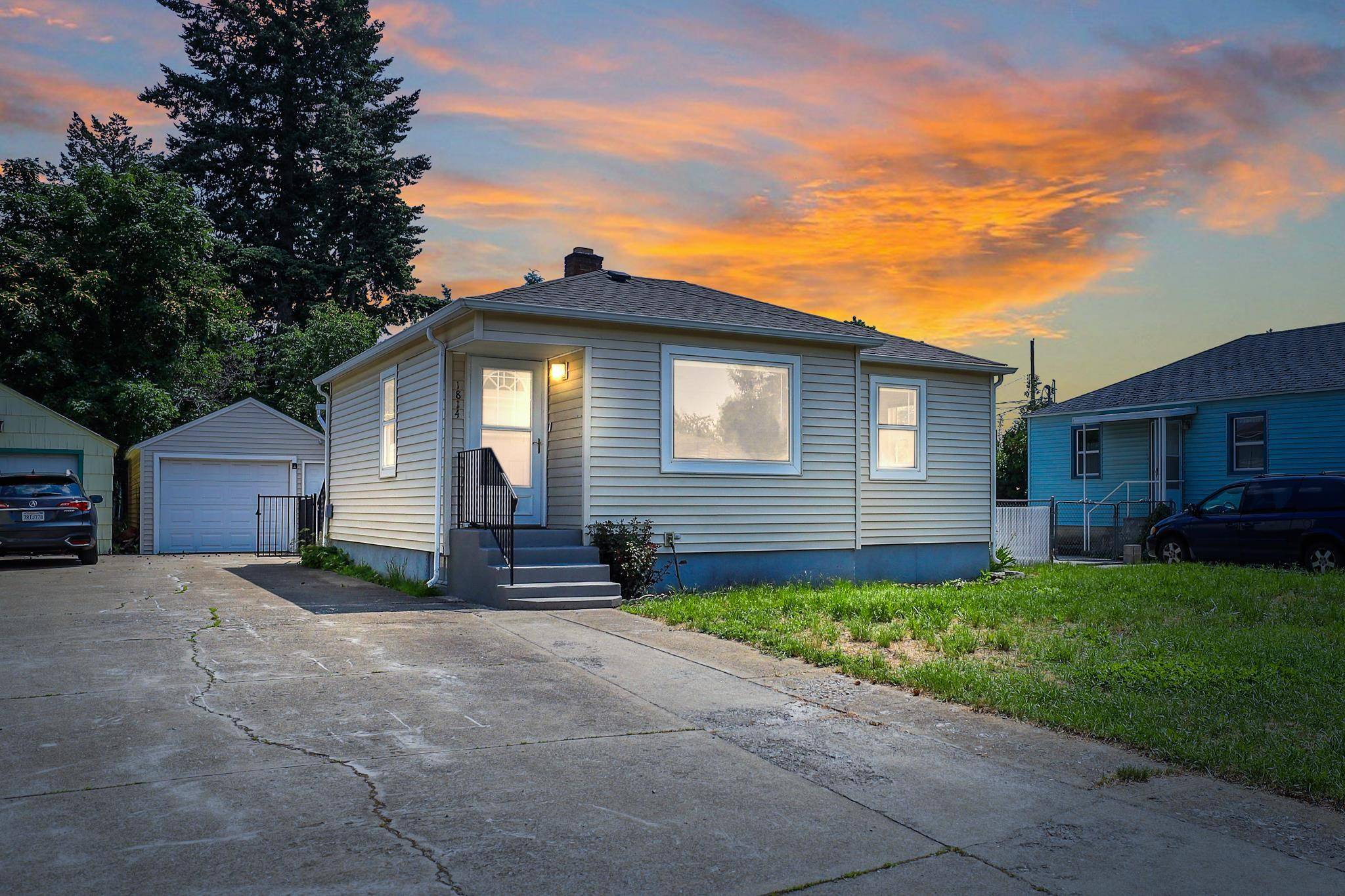 1814 N Cook St,  Spokane,  WA 99207