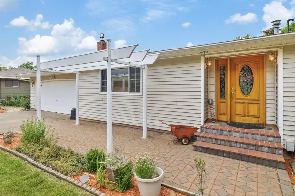 Rosalia, WA 99170,910 S Summit Ave