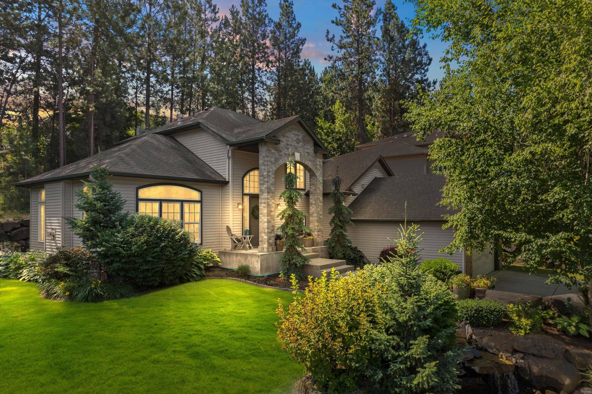 6415 S WOODLAND Ct, Spokane, WA 99224