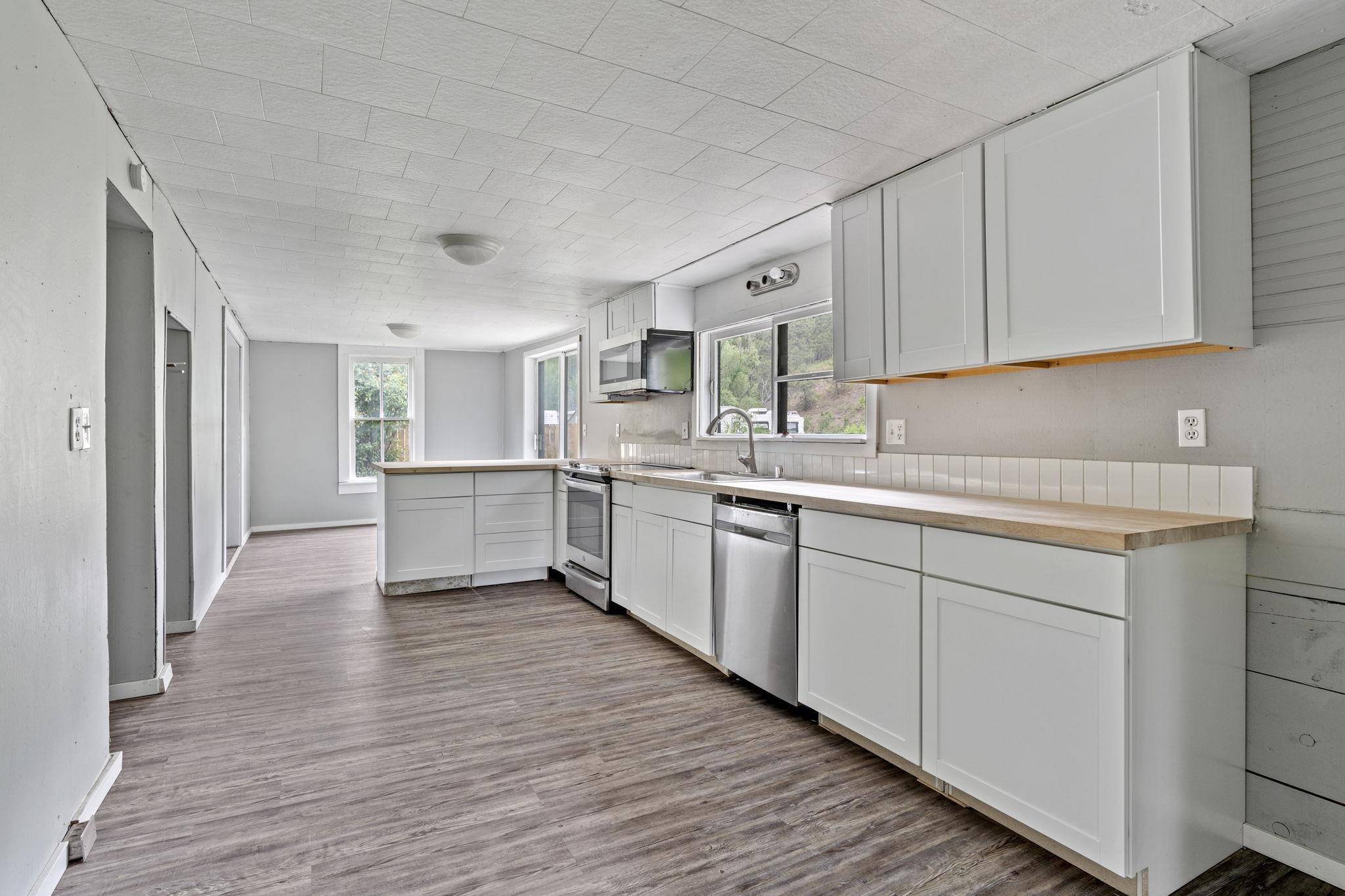 Chattaroy, WA 99003,34322 N Milan Rd