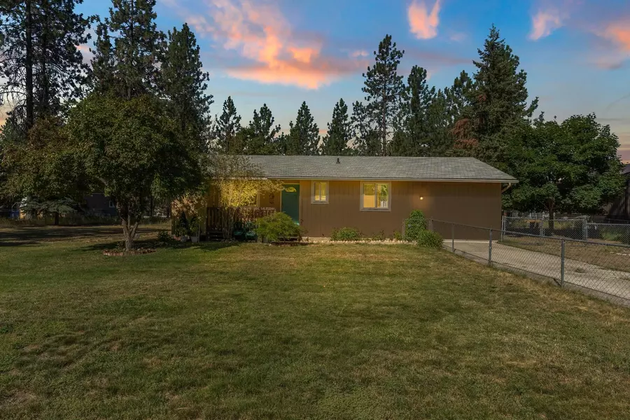 16231 N Saddlewood Rd, Nine Mile Falls, WA 99026