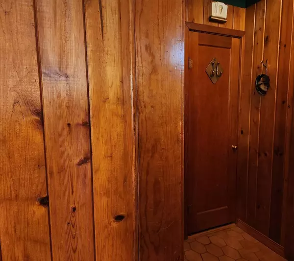 Colville, WA 99114,751 E 2nd Ave