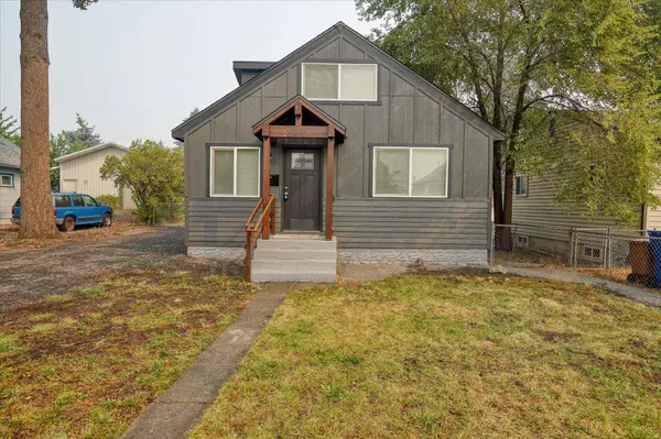 2213 E GORDON Ave, Spokane, WA 99207