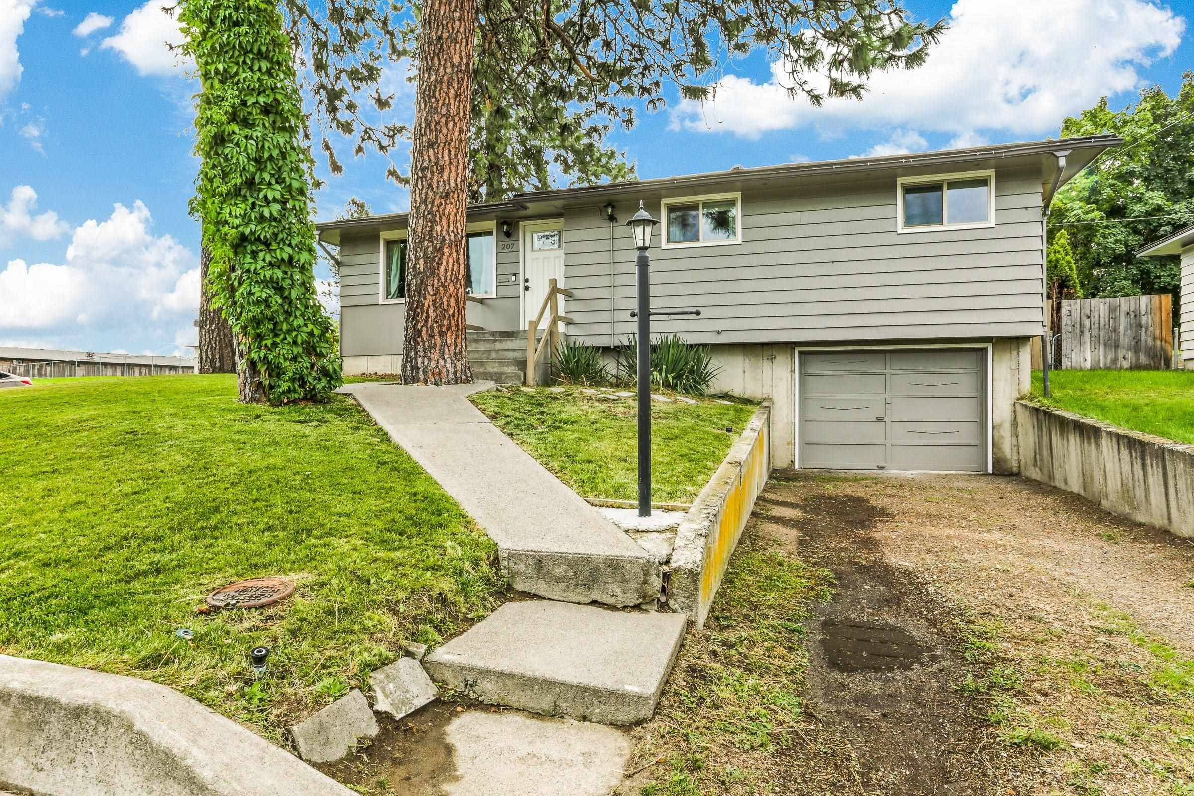 207 W Lyons Ave, Spokane, WA 99208