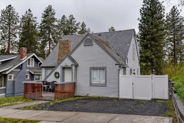 1008 S REBECCA Ave, Spokane, WA 99202