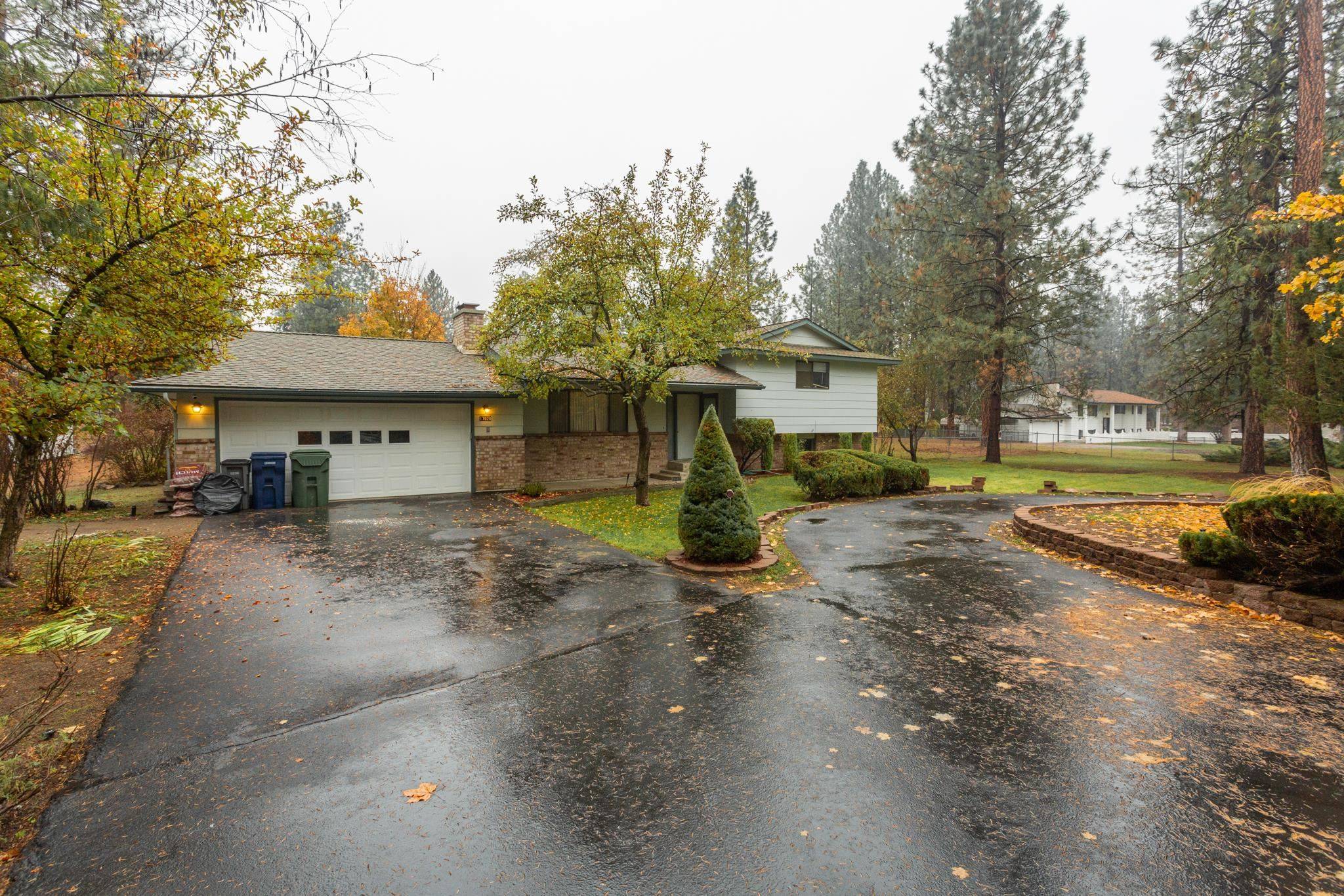 Nine Mile Falls, WA 99026,17020 N Suncrest Dr
