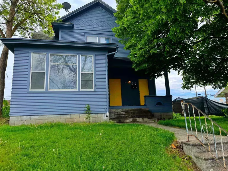 907 W Nora Ave, Spokane, WA 99205