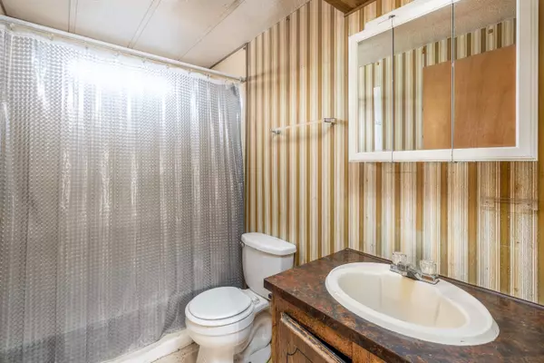 1221 Northshore Diamond Lake Rd Newport, WA 99156