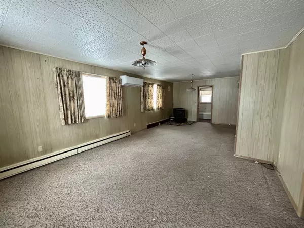 Lind, WA 99341,216 E 3rd St