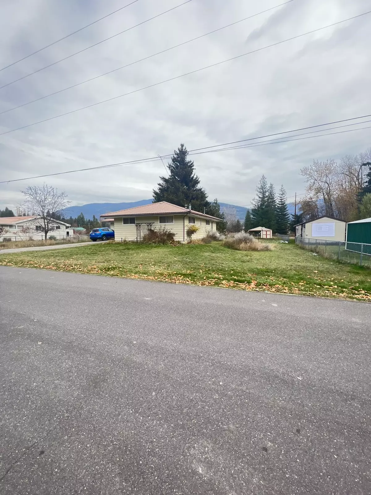 Ione, WA 99139,109 S 7th Ave