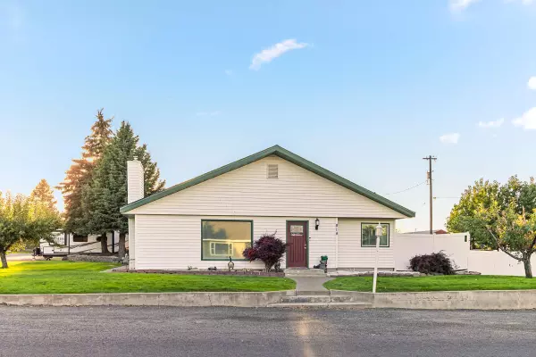 Davenport, WA 99122,814 13th St