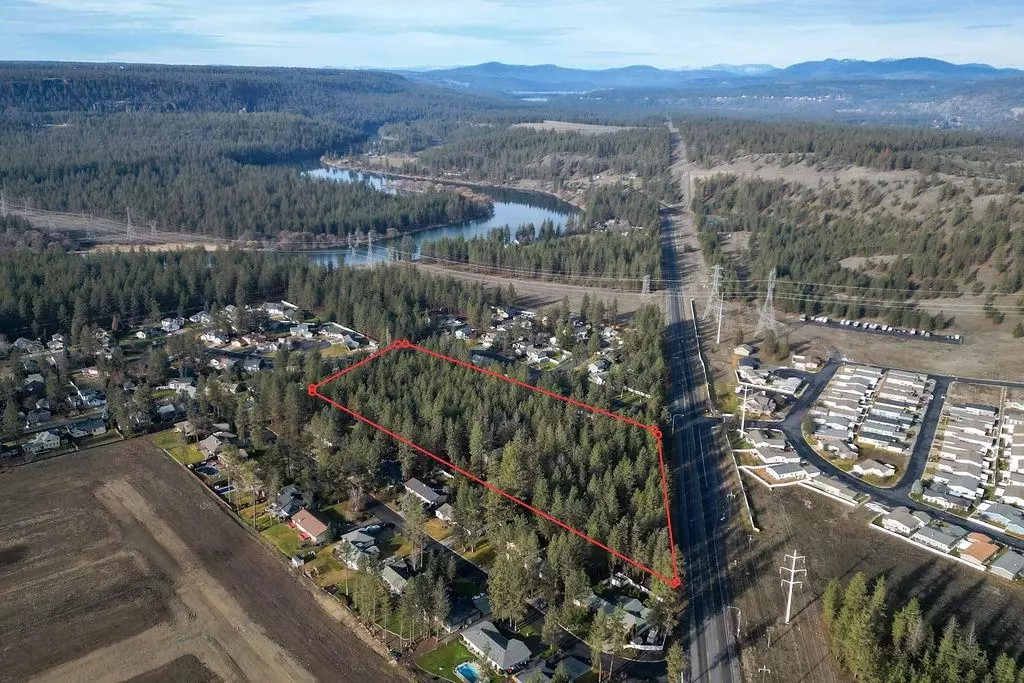 Nine Mile Falls, WA 99026,10203 N Nine Mile Rd