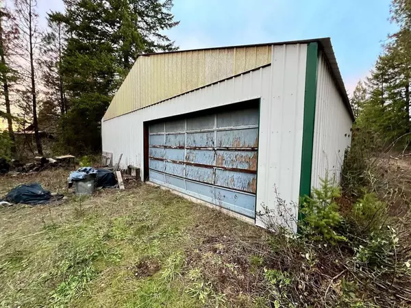 3696 W Jump Off Rd, Valley, WA 99181