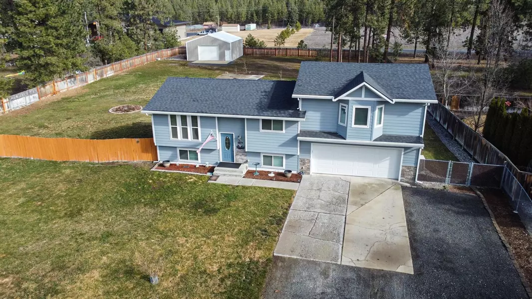 11486 W Tamarac Ln, Nine Mile Falls, WA 99026