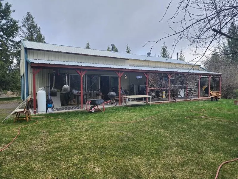 214 Paris Mitchell Rd, Kettle Falls, WA 99141-0000