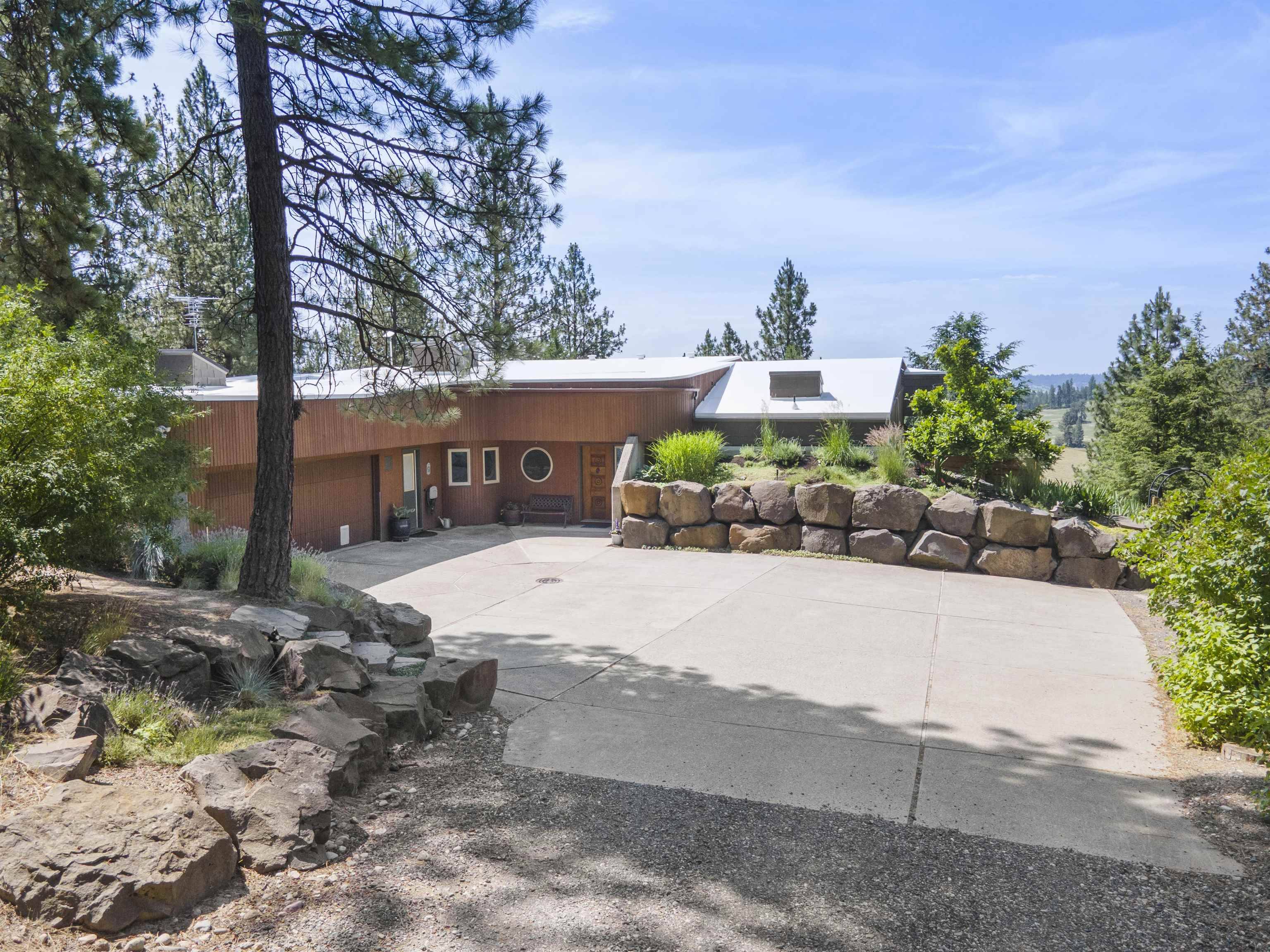 Mead, WA 99021,16025 N Camas Ln