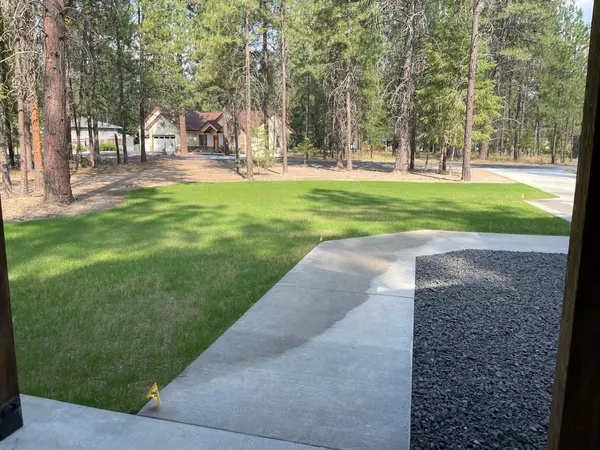 Chewelah, WA 99109,442 Hogans WAY