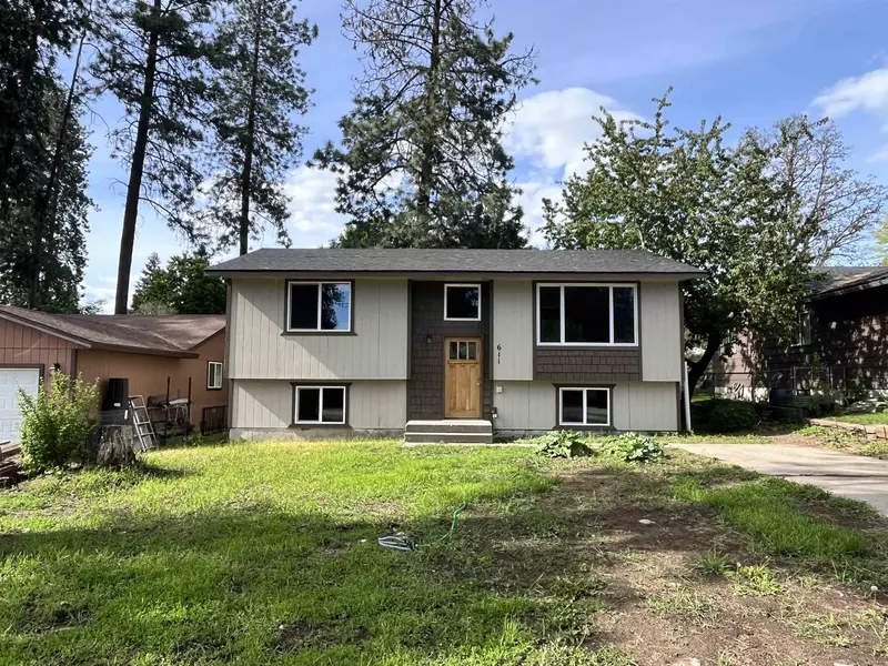 611 E B St, Deer Park, WA 99006