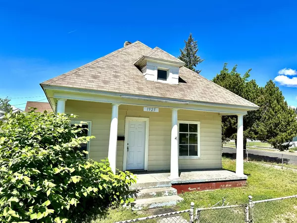 1925 N oak St, Spokane, WA 99205