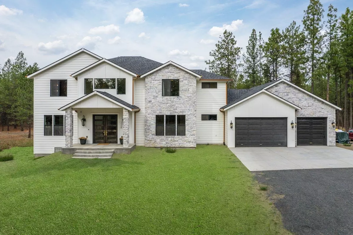 Medical Lake, WA 99022,228 N Wheatland Ln