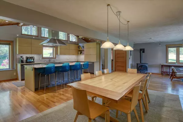 Newman Lake, WA 99205,26615 E Moffat Rd