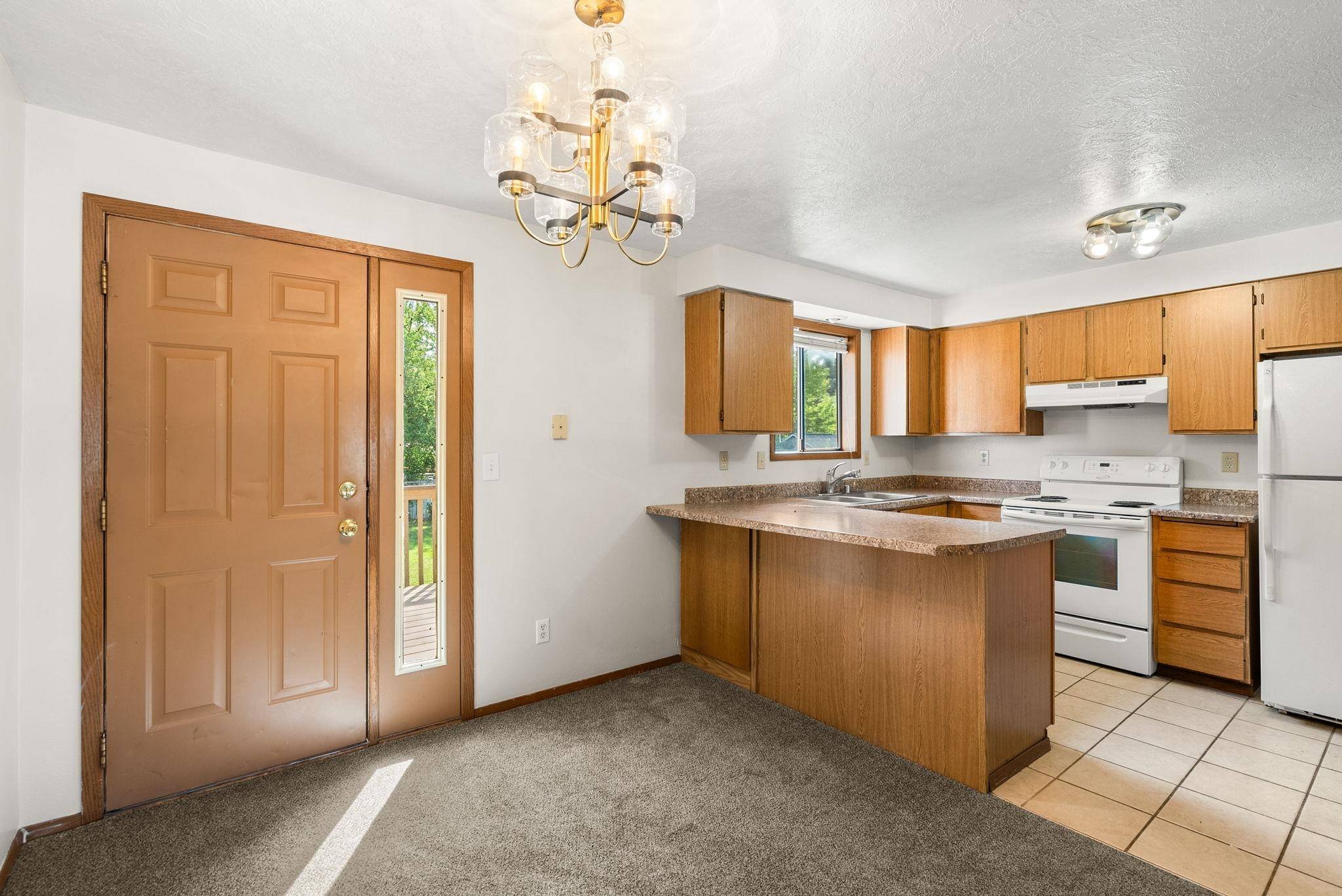 Spokane Valley, WA 99037,827 S Calvin Rd