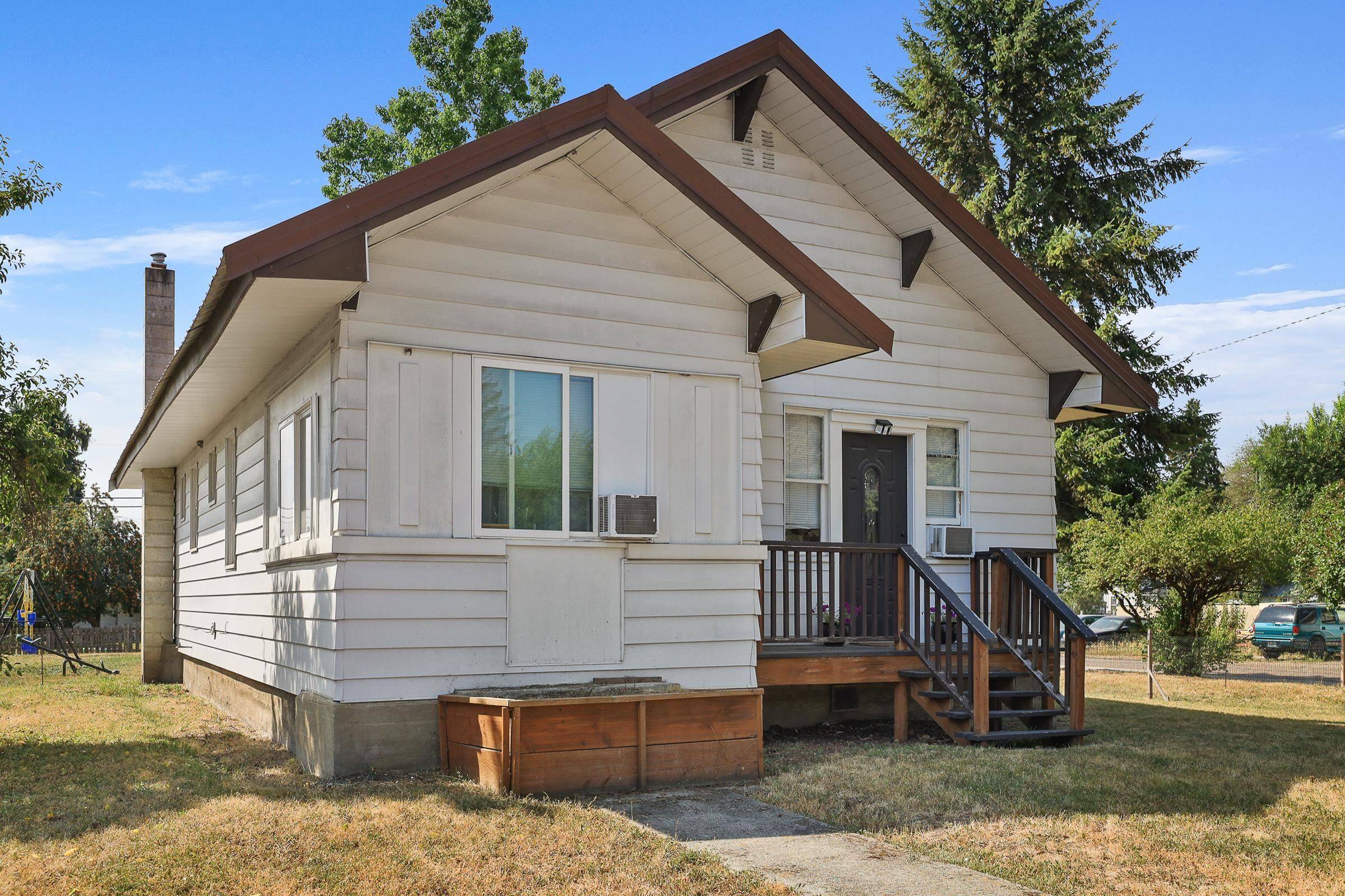 Chewelah, WA 99109,515 W Main Ave