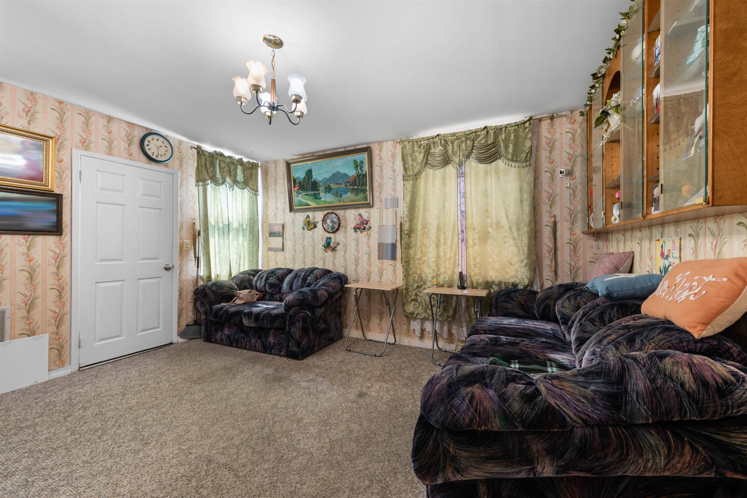 Spokane, WA 99207,717 E Olympic Ave