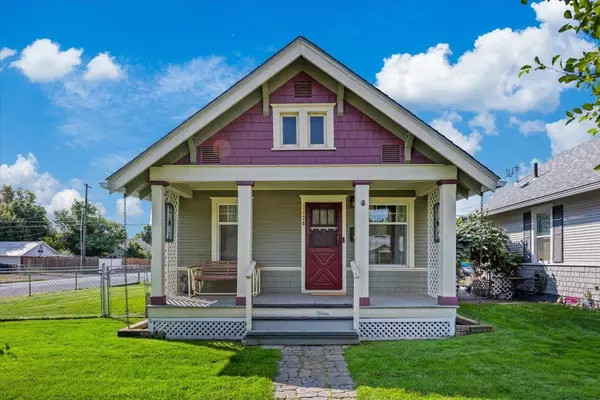 1128 E Sanson Ave, Spokane, WA 99207