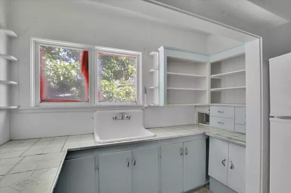 Davenport, WA 99122,810 Merriam St