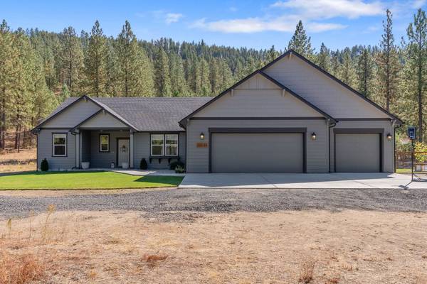 20025 N Mathias Ln, Nine Mile Falls, WA 99026