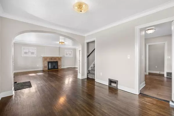 Spokane, WA 99205,2427 N Howard St